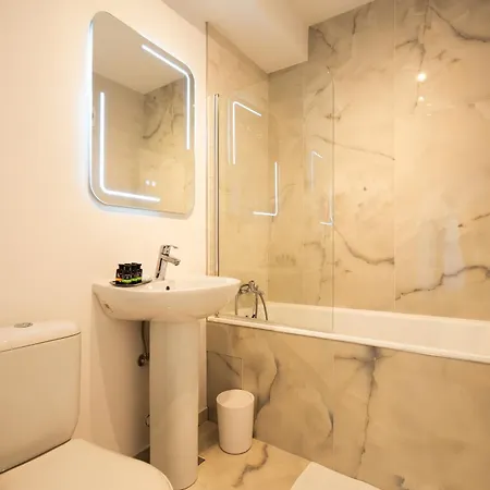 Apartment Platinum Cyb *